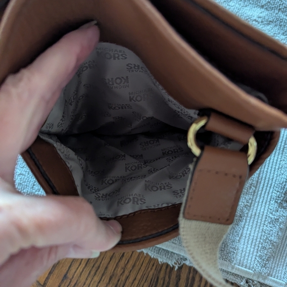 Michael Kors Crossbody Bag - Picture 6 of 6